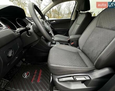 Черный Фольксваген Тигуан, объемом двигателя 1.98 л и пробегом 125 тыс. км за 19500 $, фото 12 на Automoto.ua