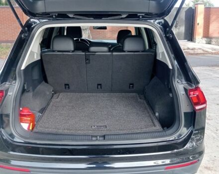 Черный Фольксваген Тигуан, объемом двигателя 2 л и пробегом 122 тыс. км за 19100 $, фото 5 на Automoto.ua