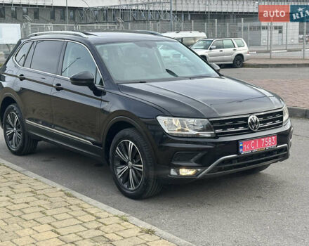 Черный Фольксваген Тигуан, объемом двигателя 2 л и пробегом 43 тыс. км за 19650 $, фото 5 на Automoto.ua