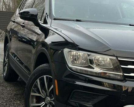 Чорний Фольксваген Тігуан, об'ємом двигуна 2 л та пробігом 200 тис. км за 15900 $, фото 7 на Automoto.ua