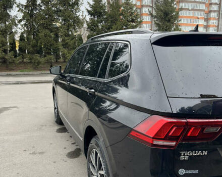 Черный Фольксваген Тигуан, объемом двигателя 2 л и пробегом 130 тыс. км за 18500 $, фото 6 на Automoto.ua