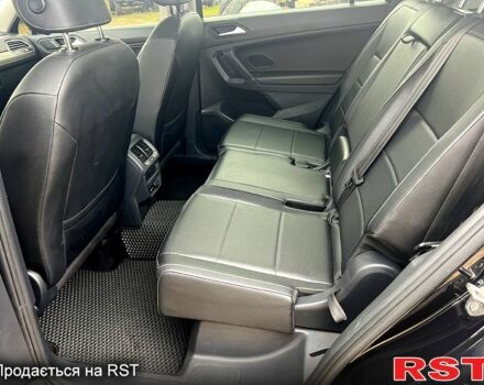 Черный Фольксваген Тигуан, объемом двигателя 2 л и пробегом 170 тыс. км за 21500 $, фото 11 на Automoto.ua