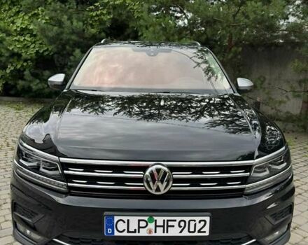 Чорний Фольксваген Тігуан, об'ємом двигуна 2 л та пробігом 223 тис. км за 27799 $, фото 9 на Automoto.ua
