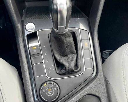 Черный Фольксваген Тигуан, объемом двигателя 2 л и пробегом 76 тыс. км за 9300 $, фото 7 на Automoto.ua