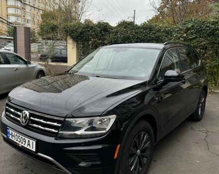 Чорний Фольксваген Тігуан, об'ємом двигуна 1.98 л та пробігом 199 тис. км за 17100 $, фото 2 на Automoto.ua