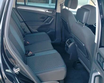 Чорний Фольксваген Тігуан, об'ємом двигуна 1.97 л та пробігом 197 тис. км за 23000 $, фото 6 на Automoto.ua