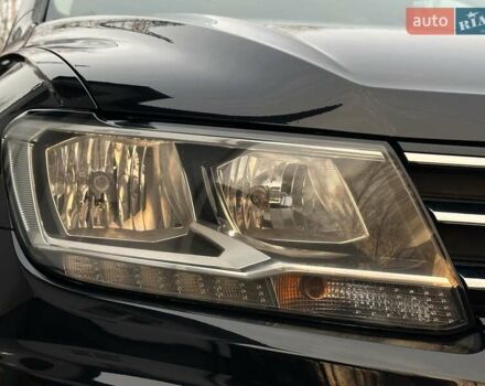 Чорний Фольксваген Тігуан, об'ємом двигуна 2 л та пробігом 200 тис. км за 15900 $, фото 15 на Automoto.ua