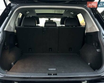 Чорний Фольксваген Тігуан, об'ємом двигуна 2 л та пробігом 200 тис. км за 15900 $, фото 47 на Automoto.ua