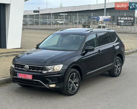 Черный Фольксваген Тигуан, объемом двигателя 2 л и пробегом 43 тыс. км за 19650 $, фото 1 на Automoto.ua