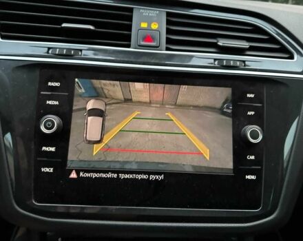 Черный Фольксваген Тигуан, объемом двигателя 2 л и пробегом 175 тыс. км за 23211 $, фото 12 на Automoto.ua