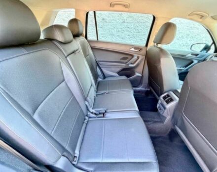 Черный Фольксваген Тигуан, объемом двигателя 2 л и пробегом 35 тыс. км за 14000 $, фото 10 на Automoto.ua