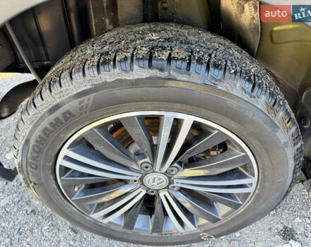 Черный Фольксваген Тигуан, объемом двигателя 2 л и пробегом 133 тыс. км за 11900 $, фото 19 на Automoto.ua