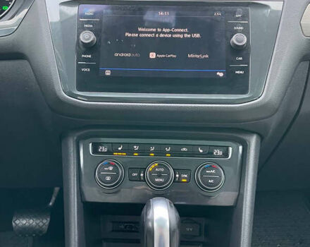 Черный Фольксваген Тигуан, объемом двигателя 2 л и пробегом 183 тыс. км за 19600 $, фото 17 на Automoto.ua