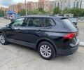 Чорний Фольксваген Тігуан, об'ємом двигуна 2 л та пробігом 66 тис. км за 19499 $, фото 2 на Automoto.ua