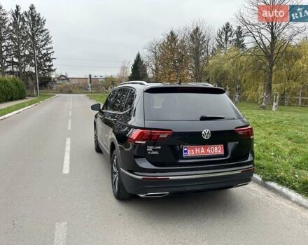 Чорний Фольксваген Тігуан, об'ємом двигуна 2 л та пробігом 124 тис. км за 19500 $, фото 75 на Automoto.ua