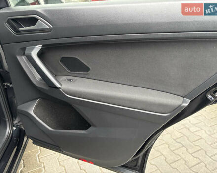 Чорний Фольксваген Тігуан, об'ємом двигуна 1.98 л та пробігом 175 тис. км за 14750 $, фото 26 на Automoto.ua