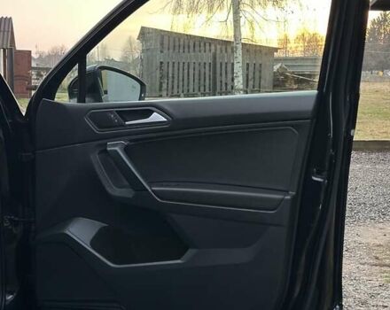 Чорний Фольксваген Тігуан, об'ємом двигуна 2 л та пробігом 200 тис. км за 15900 $, фото 37 на Automoto.ua
