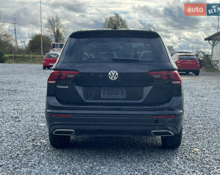 Черный Фольксваген Тигуан, объемом двигателя 2 л и пробегом 160 тыс. км за 12000 $, фото 4 на Automoto.ua