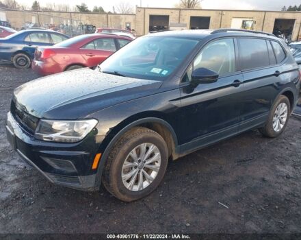 Чорний Фольксваген Тігуан, об'ємом двигуна 2 л та пробігом 115 тис. км за 10100 $, фото 2 на Automoto.ua