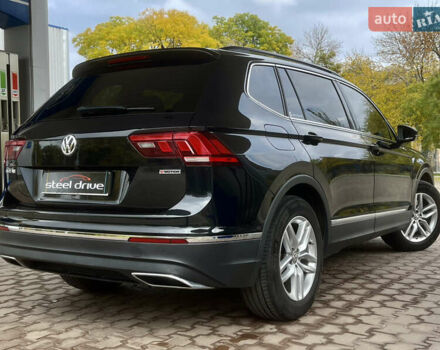 Черный Фольксваген Тигуан, объемом двигателя 1.98 л и пробегом 170 тыс. км за 22499 $, фото 4 на Automoto.ua