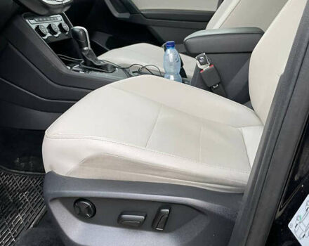 Черный Фольксваген Тигуан, объемом двигателя 2 л и пробегом 183 тыс. км за 19600 $, фото 13 на Automoto.ua