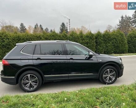 Чорний Фольксваген Тігуан, об'ємом двигуна 2 л та пробігом 124 тис. км за 19500 $, фото 83 на Automoto.ua