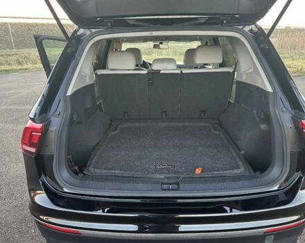 Черный Фольксваген Тигуан, объемом двигателя 2 л и пробегом 109 тыс. км за 11800 $, фото 5 на Automoto.ua