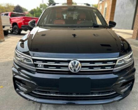 Чорний Фольксваген Тігуан, об'ємом двигуна 2 л та пробігом 43 тис. км за 12200 $, фото 1 на Automoto.ua