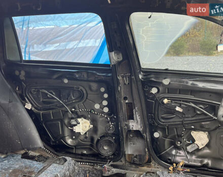 Черный Фольксваген Тигуан, объемом двигателя 2 л и пробегом 160 тыс. км за 12000 $, фото 13 на Automoto.ua