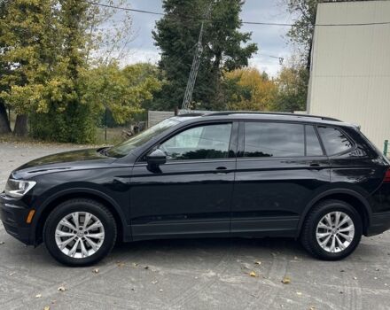 Черный Фольксваген Тигуан, объемом двигателя 2 л и пробегом 129 тыс. км за 19000 $, фото 6 на Automoto.ua