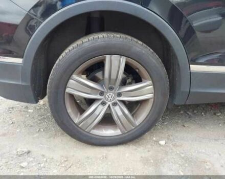 Черный Фольксваген Тигуан, объемом двигателя 2 л и пробегом 42 тыс. км за 14000 $, фото 17 на Automoto.ua