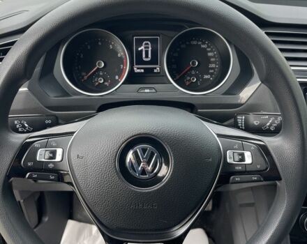 Черный Фольксваген Тигуан, объемом двигателя 2 л и пробегом 129 тыс. км за 19000 $, фото 11 на Automoto.ua