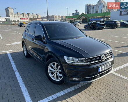 Черный Фольксваген Тигуан, объемом двигателя 2 л и пробегом 67 тыс. км за 26500 $, фото 1 на Automoto.ua