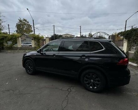 Чорний Фольксваген Тігуан, об'ємом двигуна 1.98 л та пробігом 199 тис. км за 17100 $, фото 6 на Automoto.ua