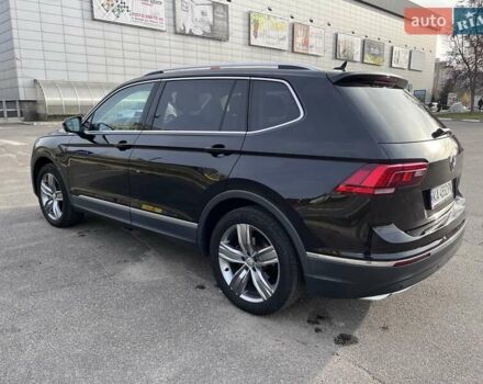 Черный Фольксваген Тигуан, объемом двигателя 2 л и пробегом 66 тыс. км за 24000 $, фото 5 на Automoto.ua