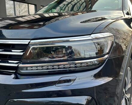 Черный Фольксваген Тигуан, объемом двигателя 2 л и пробегом 133 тыс. км за 22000 $, фото 3 на Automoto.ua