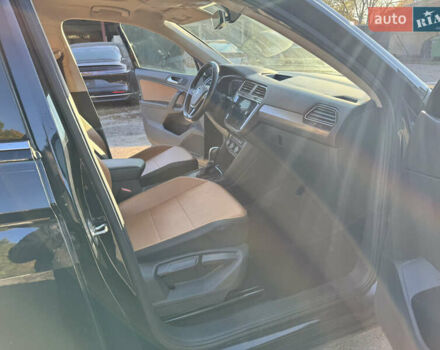 Черный Фольксваген Тигуан, объемом двигателя 2 л и пробегом 133 тыс. км за 11900 $, фото 43 на Automoto.ua