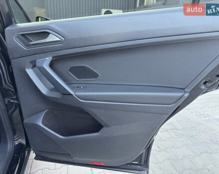 Черный Фольксваген Тигуан, объемом двигателя 2 л и пробегом 231 тыс. км за 16300 $, фото 18 на Automoto.ua