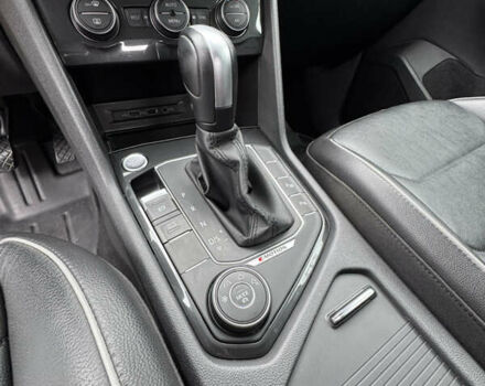 Черный Фольксваген Тигуан, объемом двигателя 1.98 л и пробегом 103 тыс. км за 31000 $, фото 14 на Automoto.ua