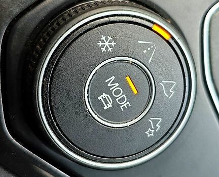 Черный Фольксваген Тигуан, объемом двигателя 2 л и пробегом 314 тыс. км за 15200 $, фото 9 на Automoto.ua