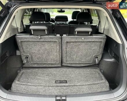 Чорний Фольксваген Тігуан, об'ємом двигуна 2 л та пробігом 124 тис. км за 19500 $, фото 47 на Automoto.ua