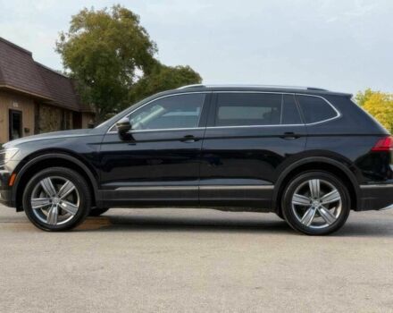 Черный Фольксваген Тигуан, объемом двигателя 2 л и пробегом 33 тыс. км за 8800 $, фото 2 на Automoto.ua