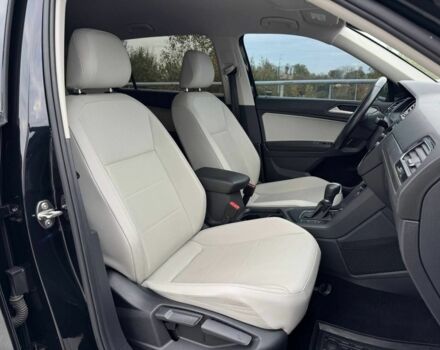 Чорний Фольксваген Тігуан, об'ємом двигуна 2 л та пробігом 117 тис. км за 19650 $, фото 19 на Automoto.ua