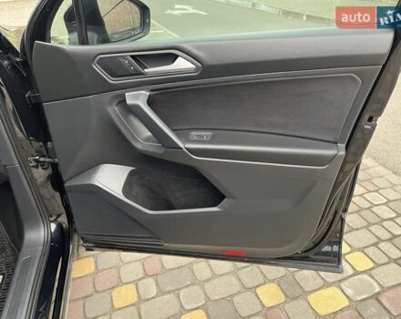 Чорний Фольксваген Тігуан, об'ємом двигуна 2 л та пробігом 124 тис. км за 19500 $, фото 52 на Automoto.ua