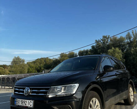 Черный Фольксваген Тигуан, объемом двигателя 1.98 л и пробегом 101 тыс. км за 15300 $, фото 2 на Automoto.ua