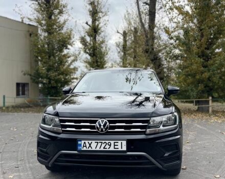 Черный Фольксваген Тигуан, объемом двигателя 2 л и пробегом 129 тыс. км за 19000 $, фото 9 на Automoto.ua