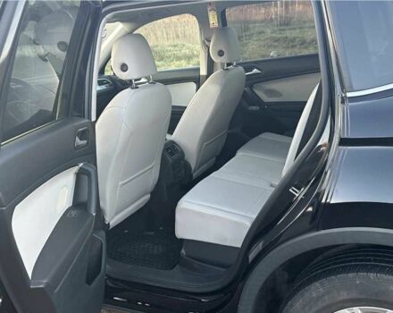 Черный Фольксваген Тигуан, объемом двигателя 2 л и пробегом 109 тыс. км за 11800 $, фото 16 на Automoto.ua