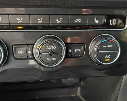 Черный Фольксваген Тигуан, объемом двигателя 2 л и пробегом 314 тыс. км за 14700 $, фото 23 на Automoto.ua