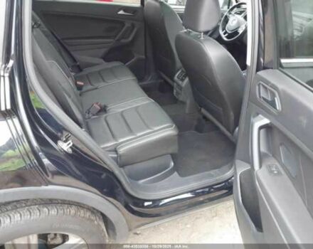 Черный Фольксваген Тигуан, объемом двигателя 2 л и пробегом 42 тыс. км за 14000 $, фото 7 на Automoto.ua