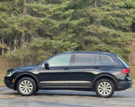 Черный Фольксваген Тигуан, объемом двигателя 2 л и пробегом 43 тыс. км за 11400 $, фото 3 на Automoto.ua